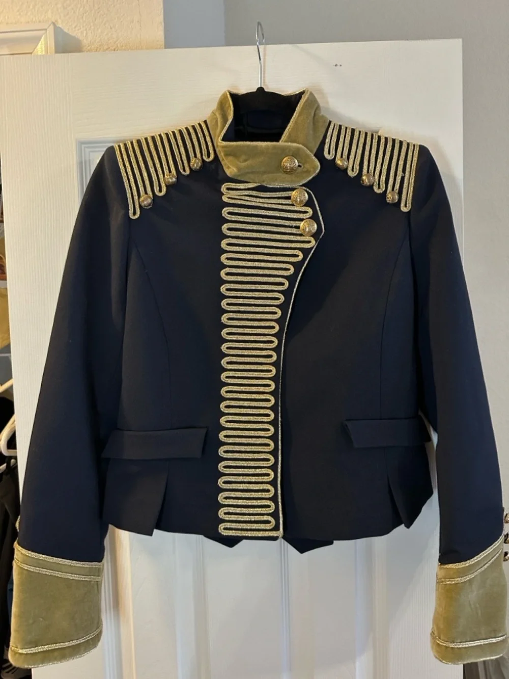 Zara limited edition Black Military-Style Blazer with Gold Trim. - Picture 3 of 12